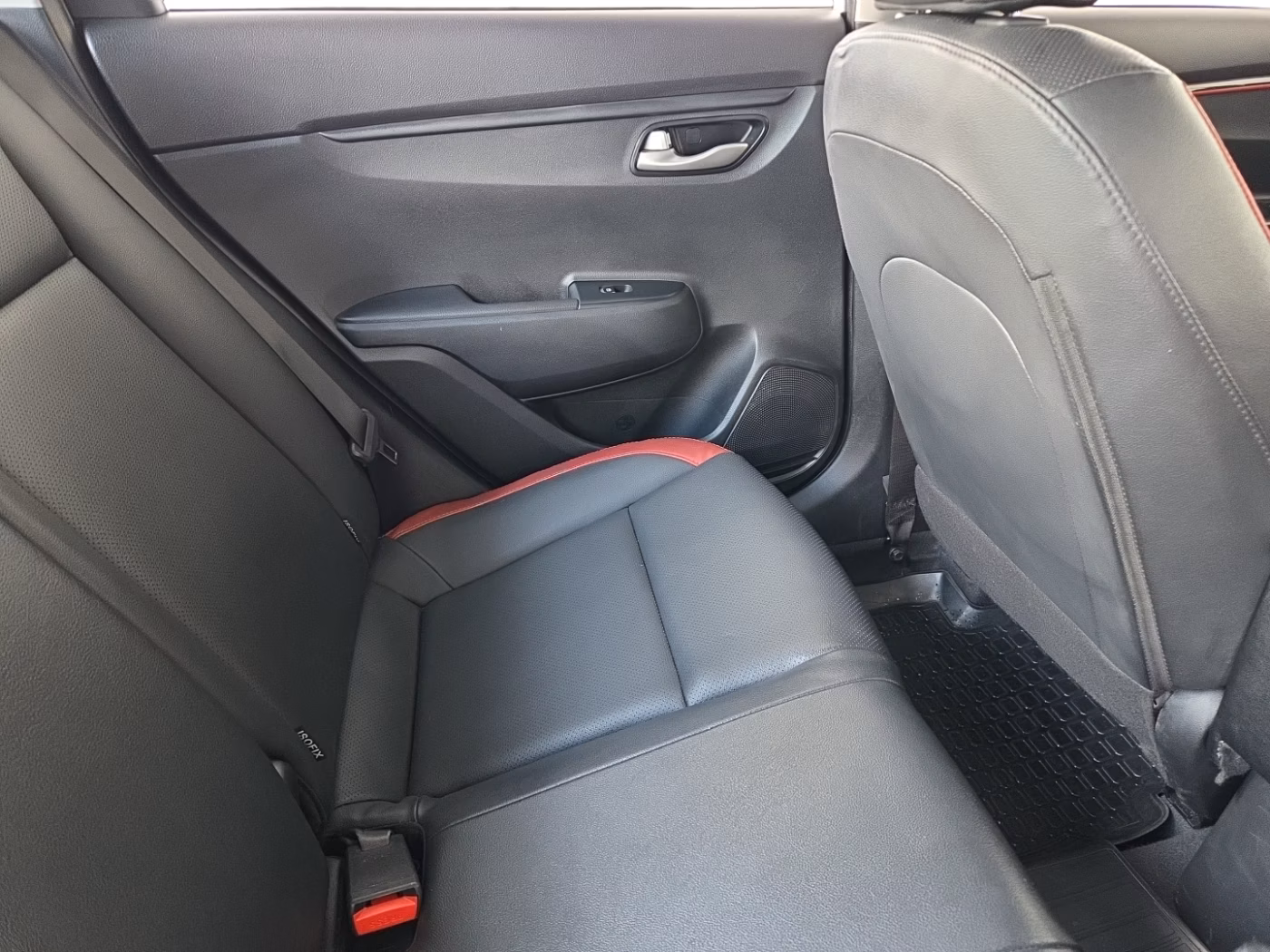 Kia Rio фото 15