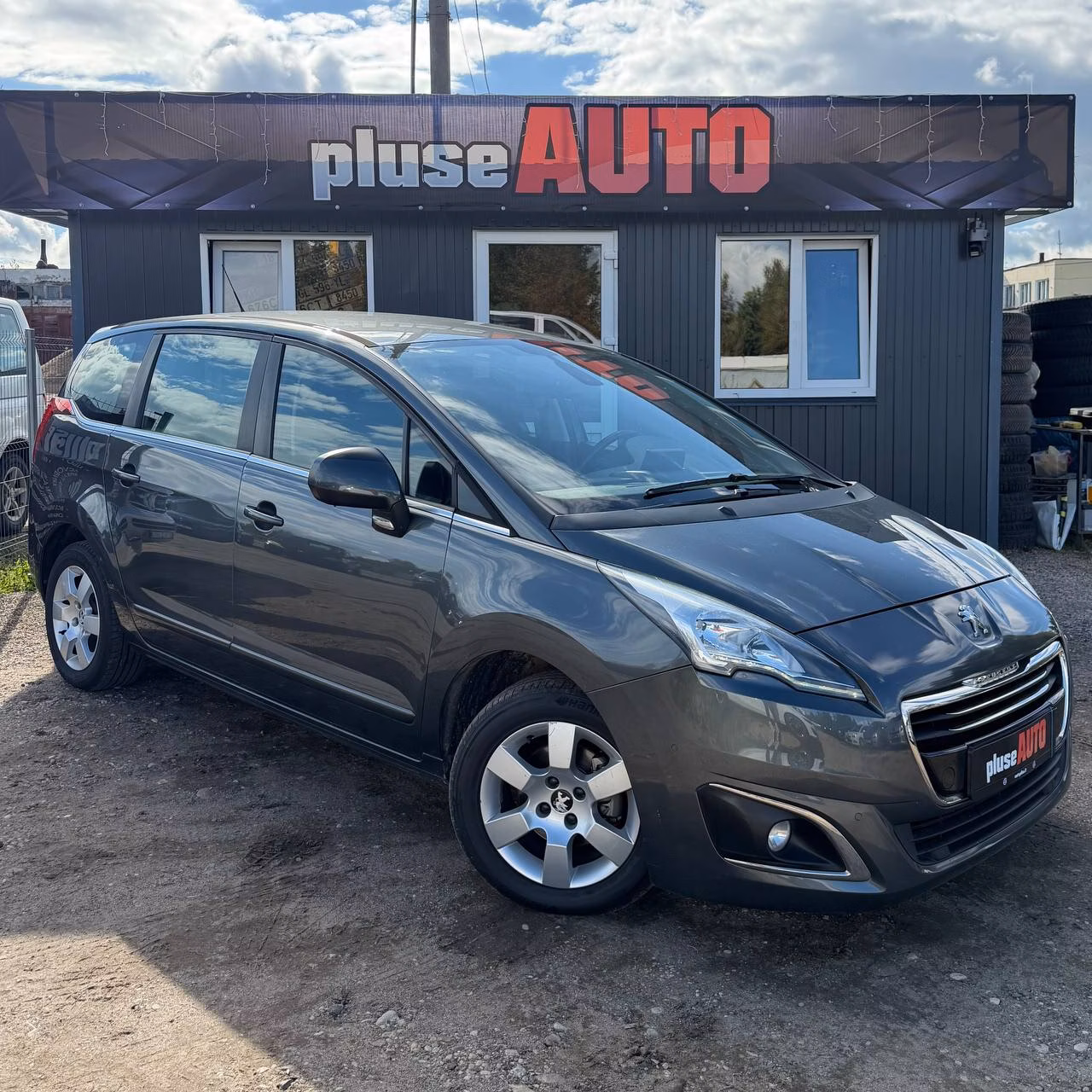 Peugeot 5008 фото 2