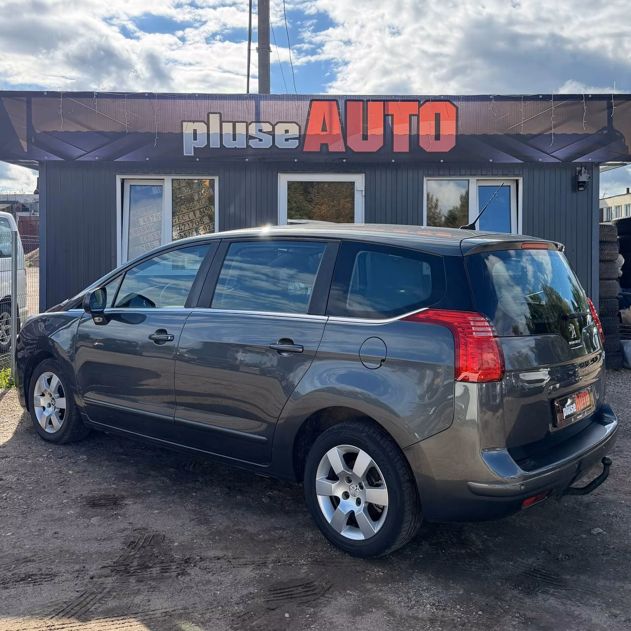 Peugeot 5008 фото 4