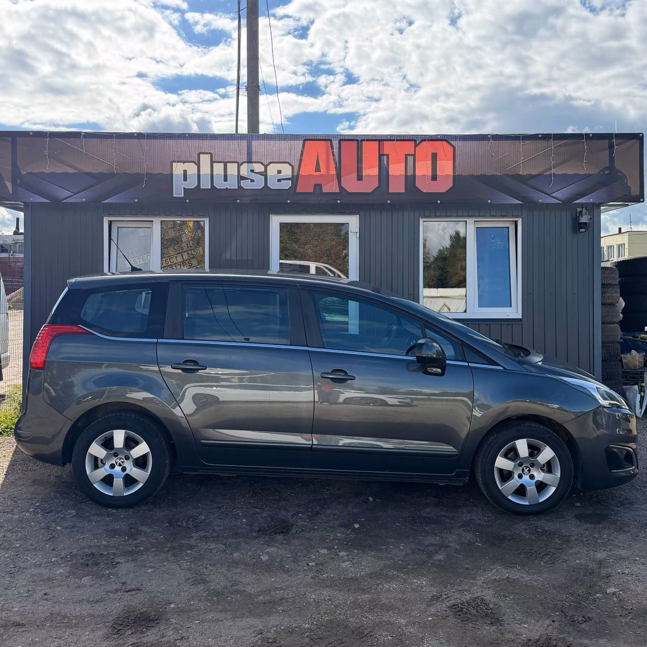 Peugeot 5008 фото 8