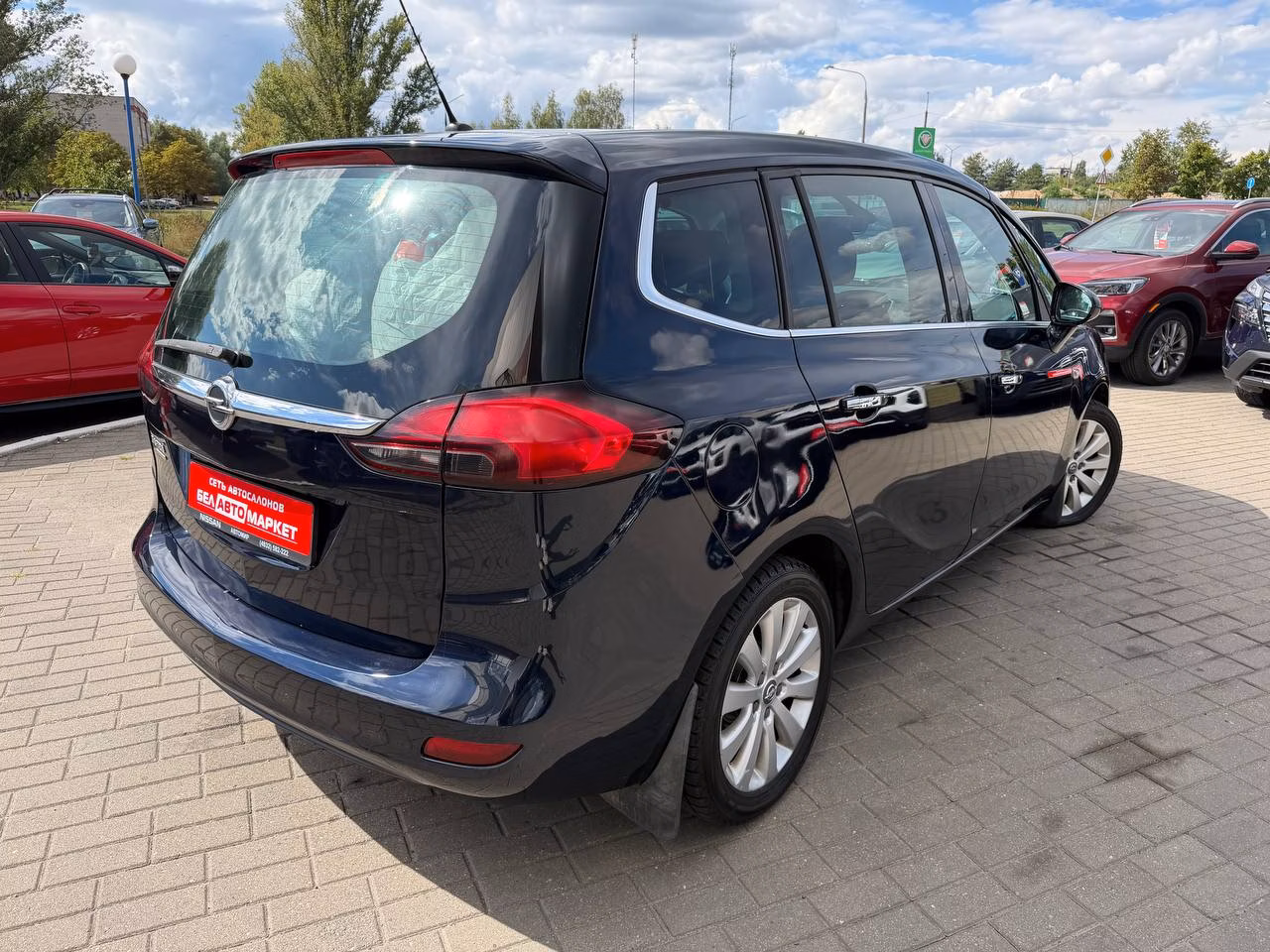 Opel Zafira фото 2