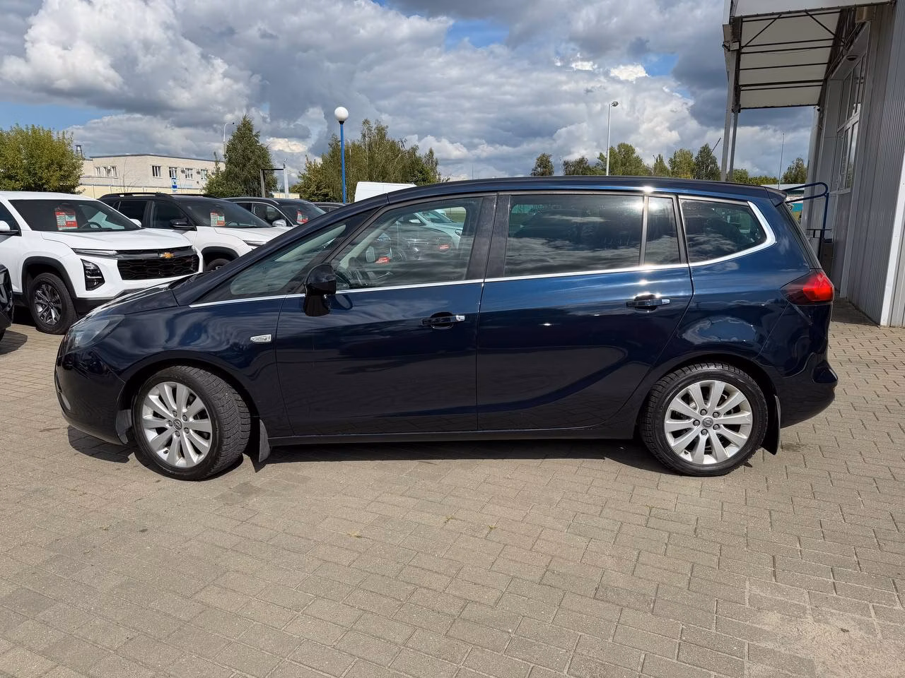 Opel Zafira фото 8