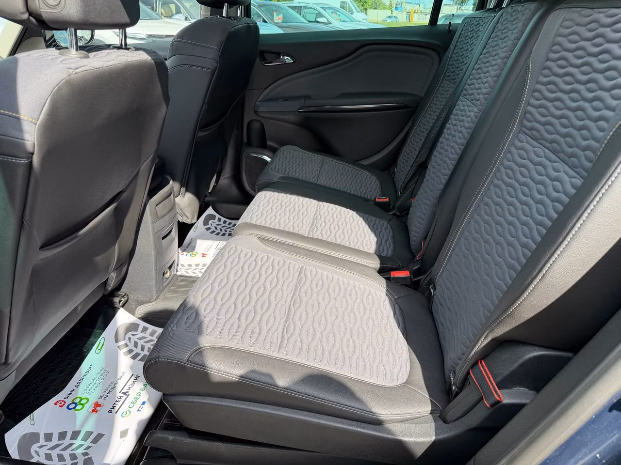 Opel Zafira фото 17