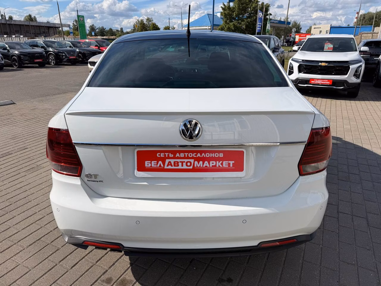 Volkswagen Polo Sedan фото 6