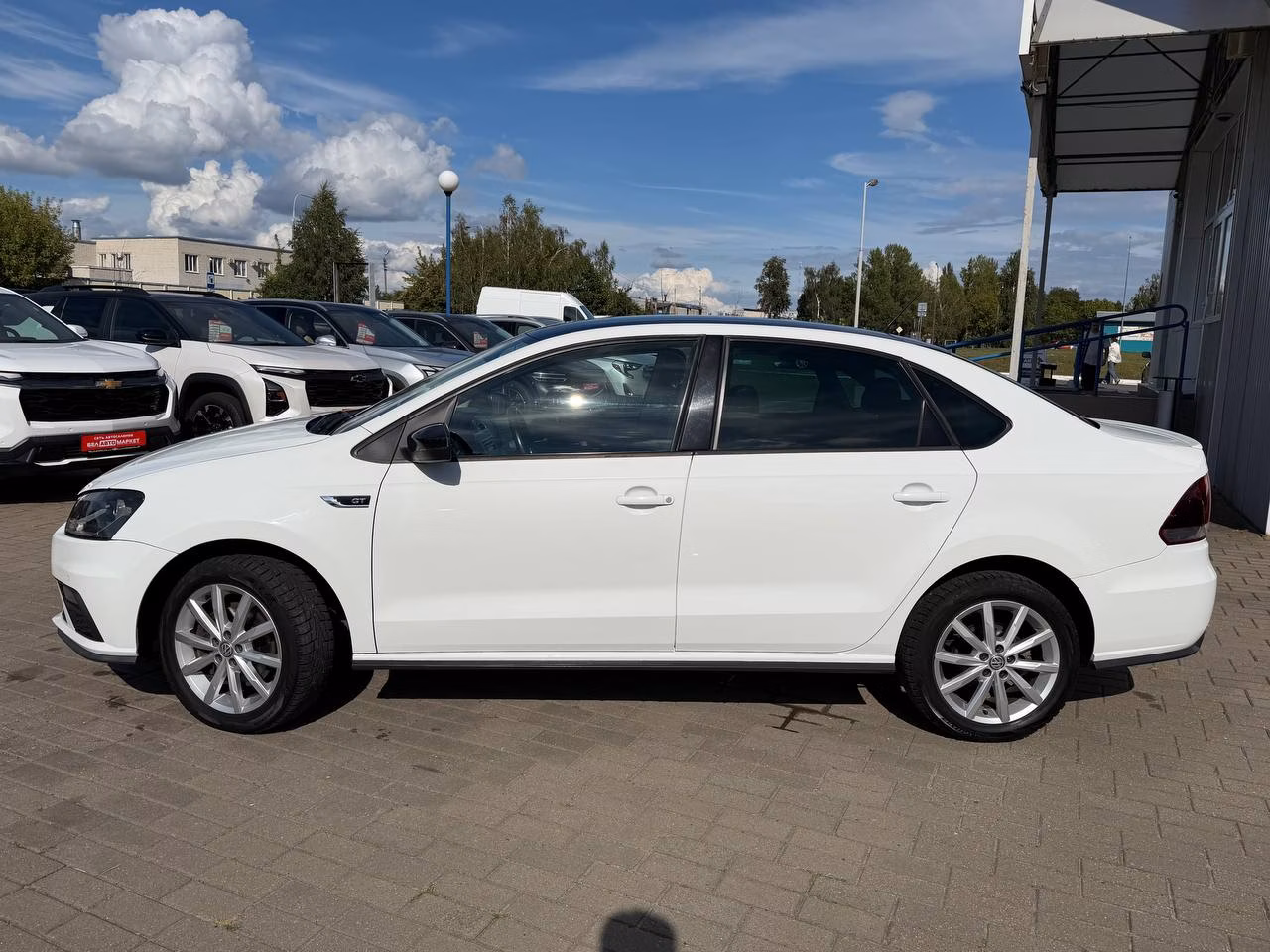 Volkswagen Polo Sedan фото 8