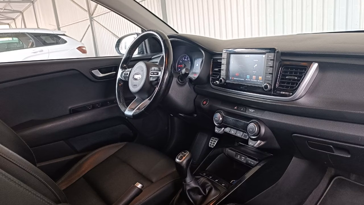 Kia Rio фото 11