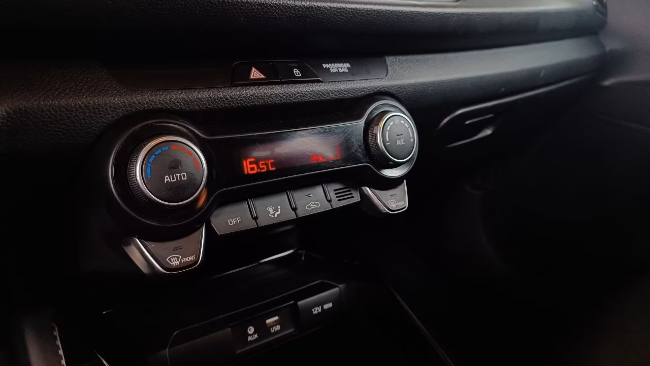 Kia Rio фото 16