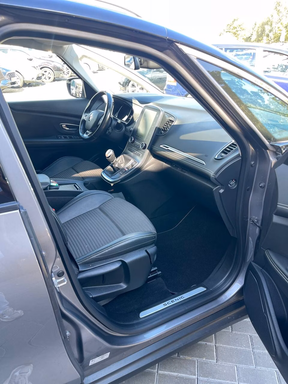 Renault Grand Scenic фото 10