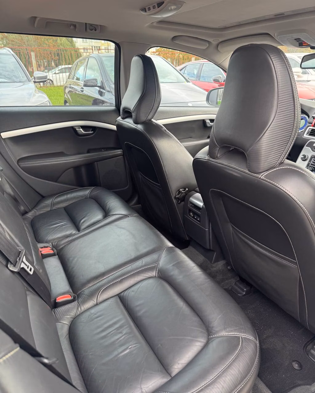 Volvo V70 фото 12