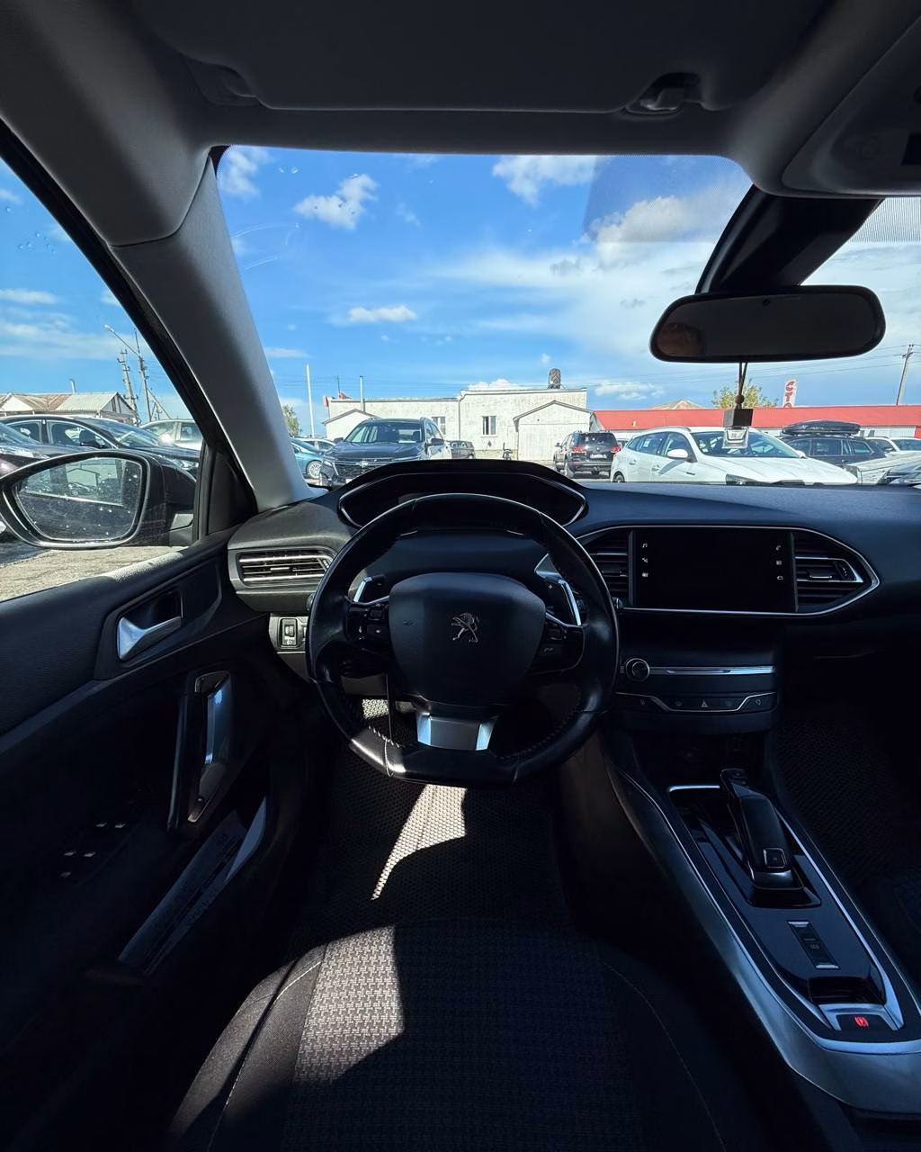 Peugeot 308 фото 15