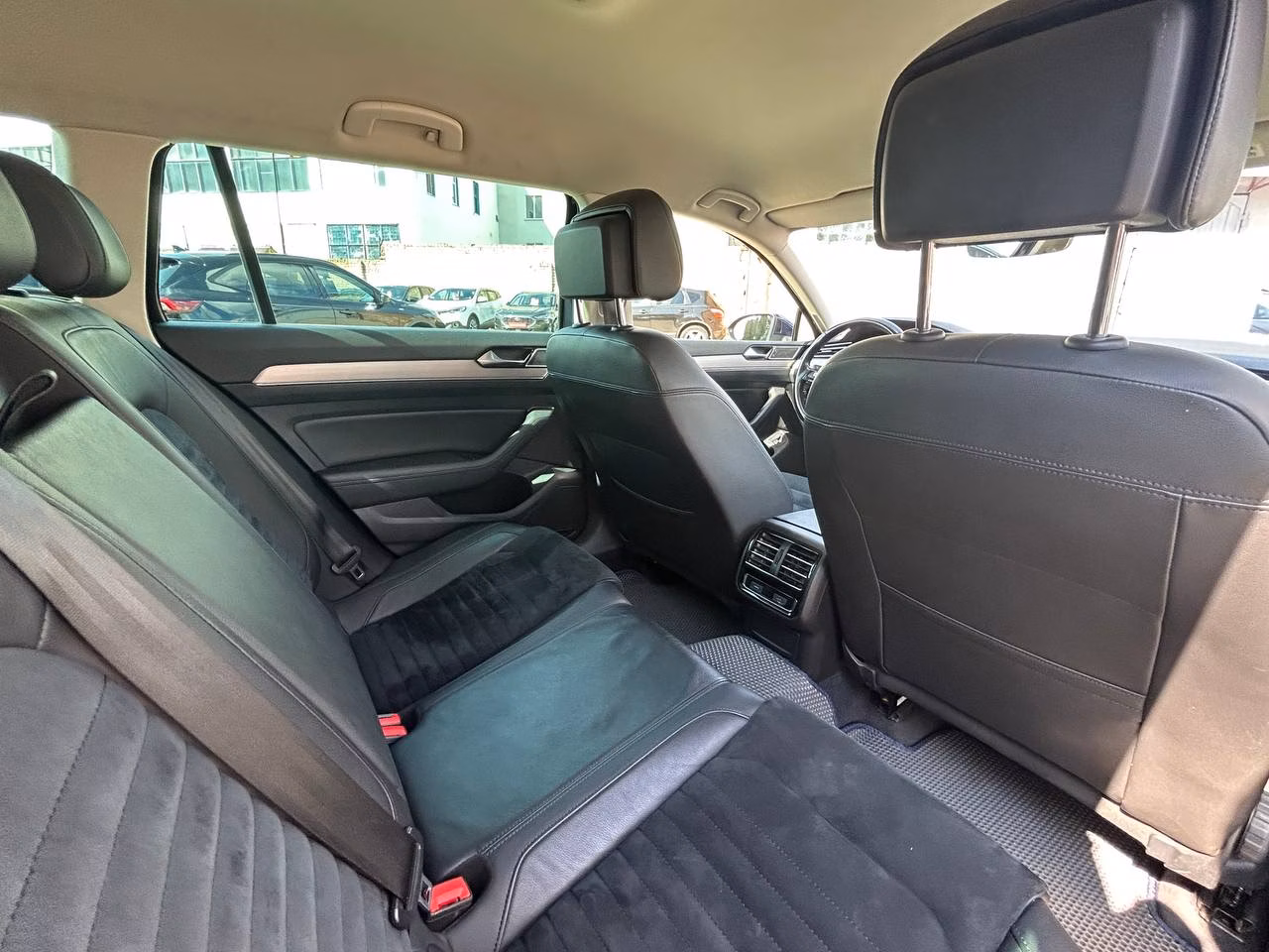 Volkswagen Passat фото 13