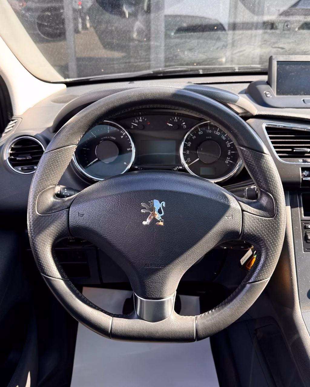 Peugeot 3008 фото 12