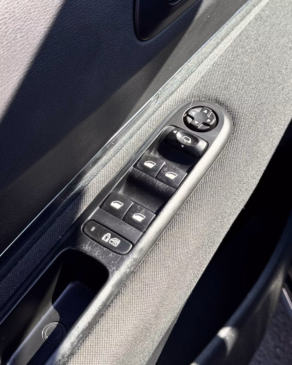 Peugeot 3008 фото 16