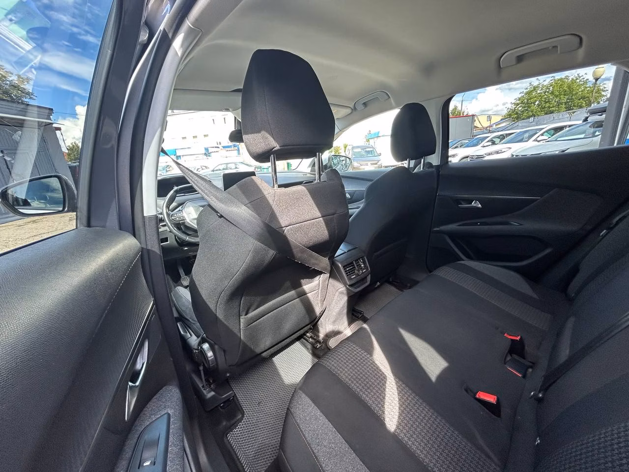 Peugeot 3008 фото 10