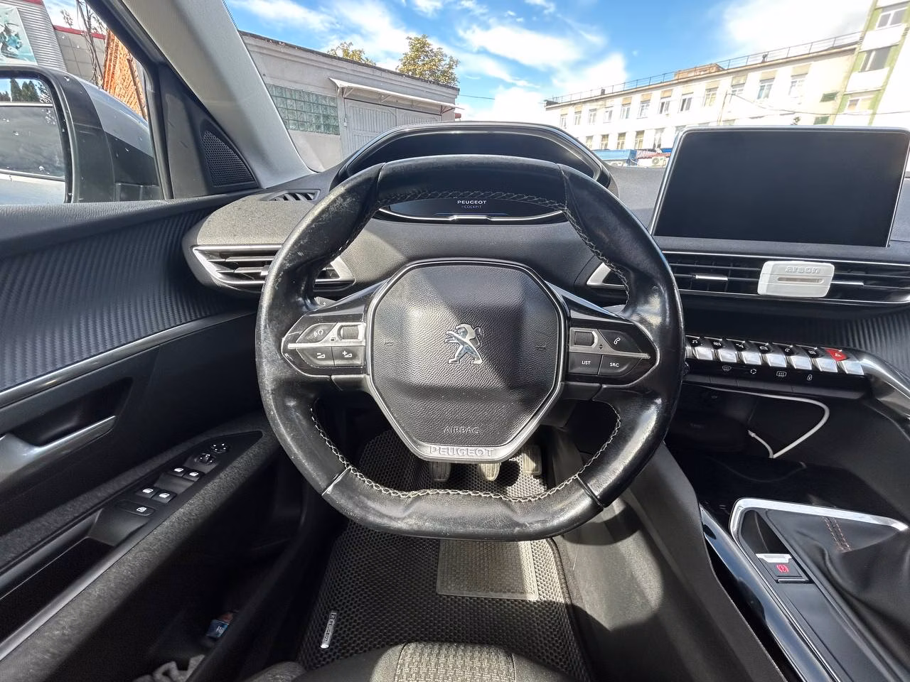 Peugeot 3008 фото 12