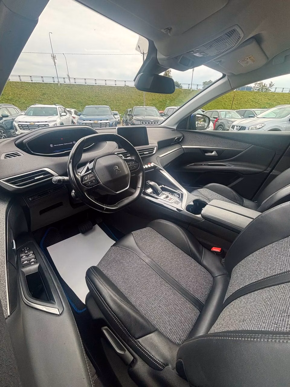 Peugeot 3008 фото 10