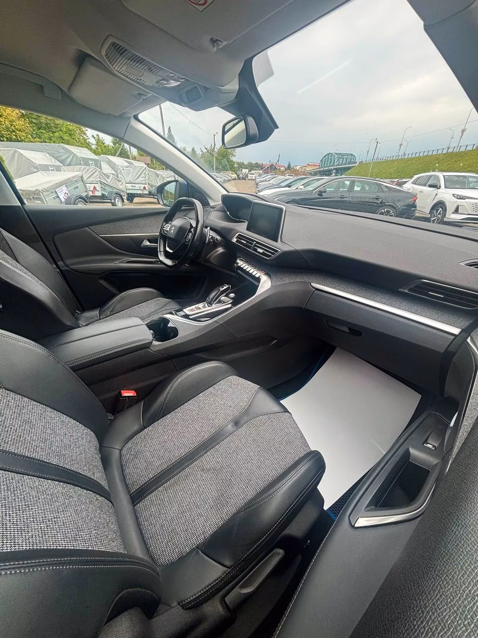 Peugeot 3008 фото 11