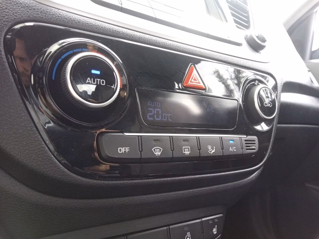 Hyundai Accent фото 20