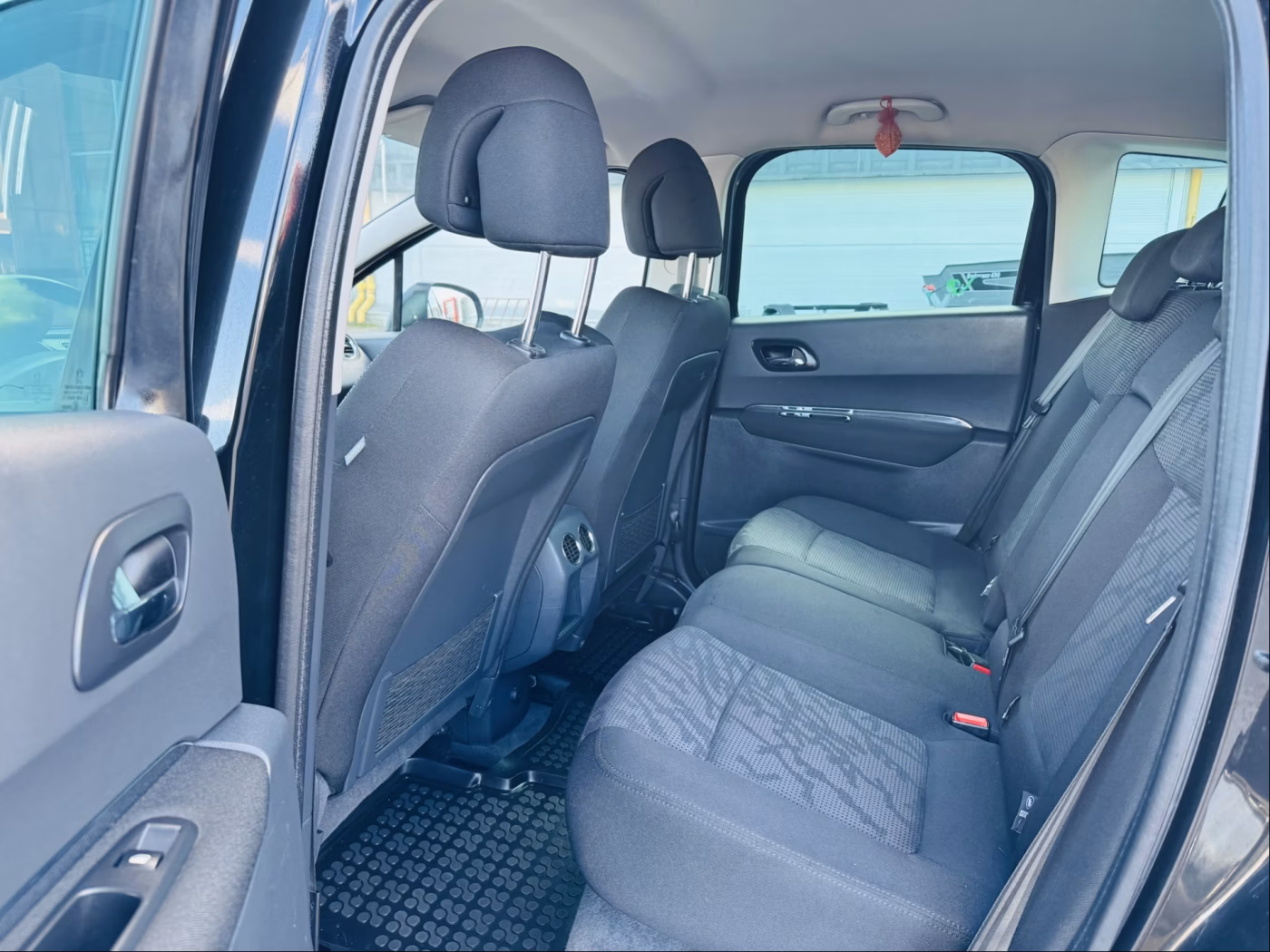 Peugeot 3008 фото 6