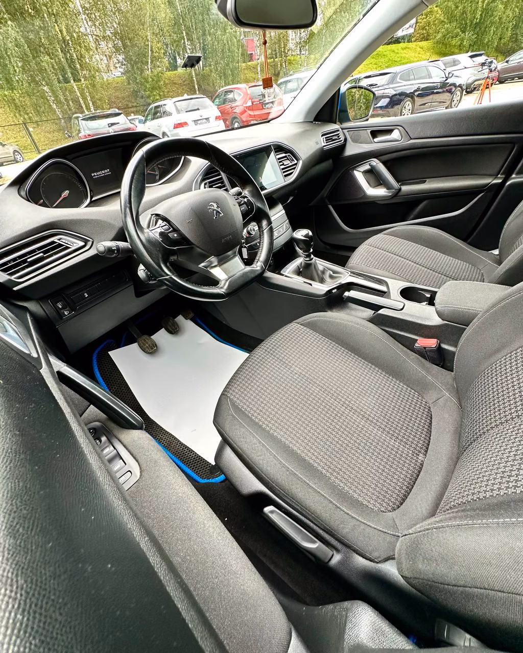 Peugeot 308 фото 7