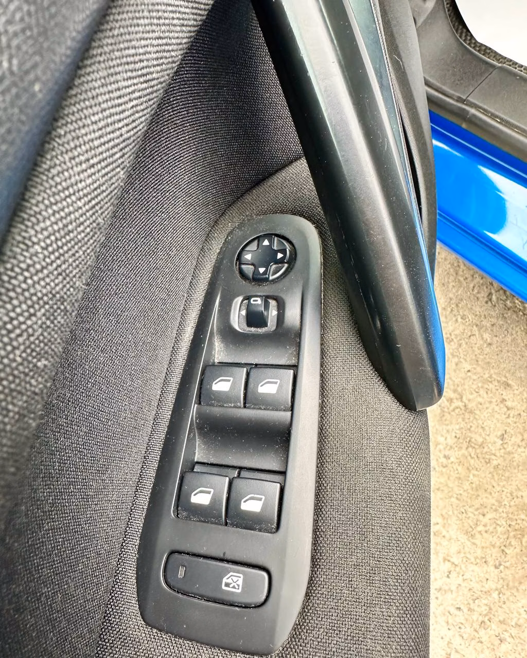 Peugeot 308 фото 9