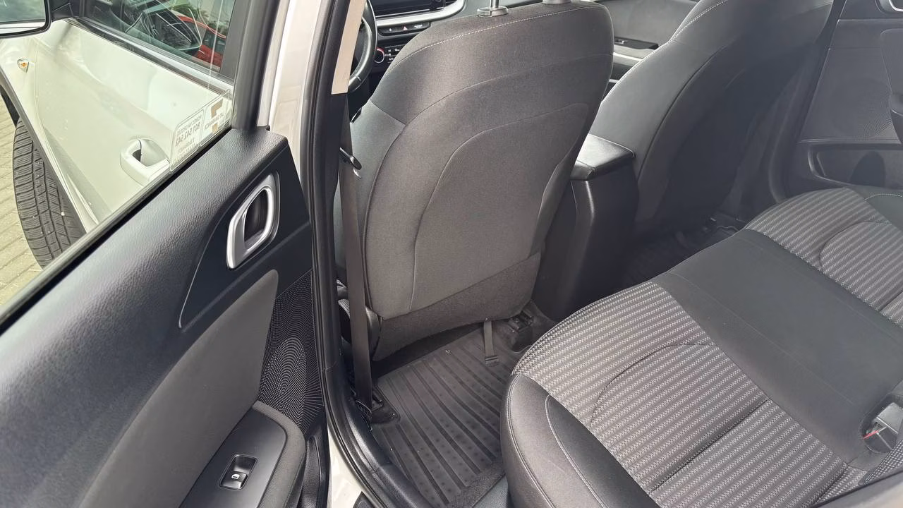 Kia XCeed фото 10