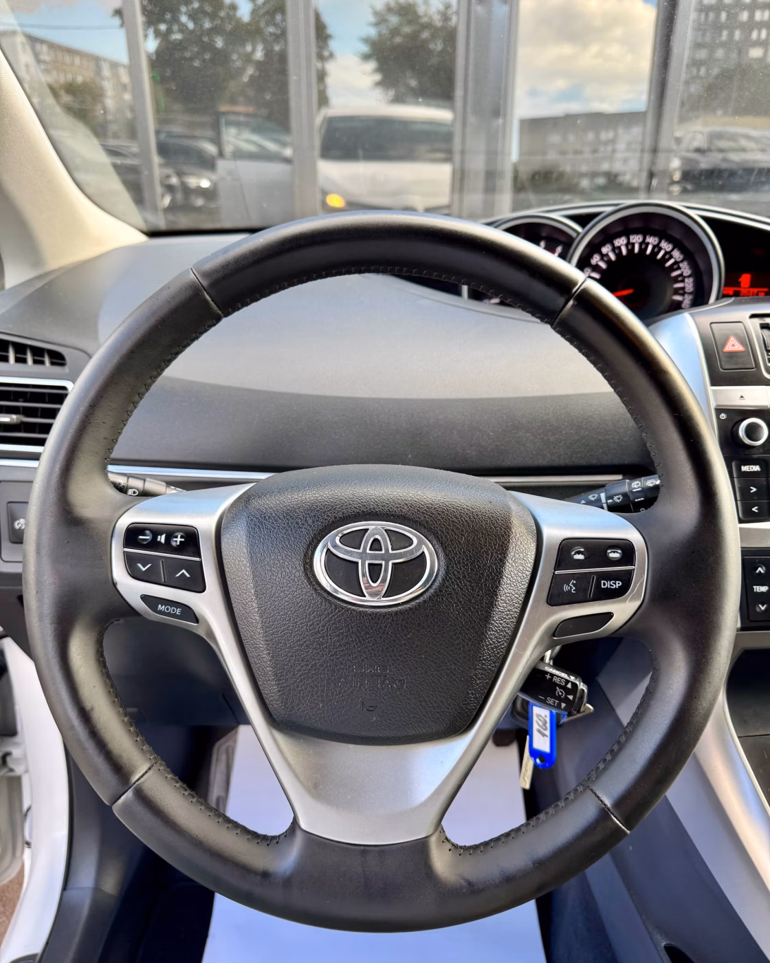 Toyota Verso фото 12