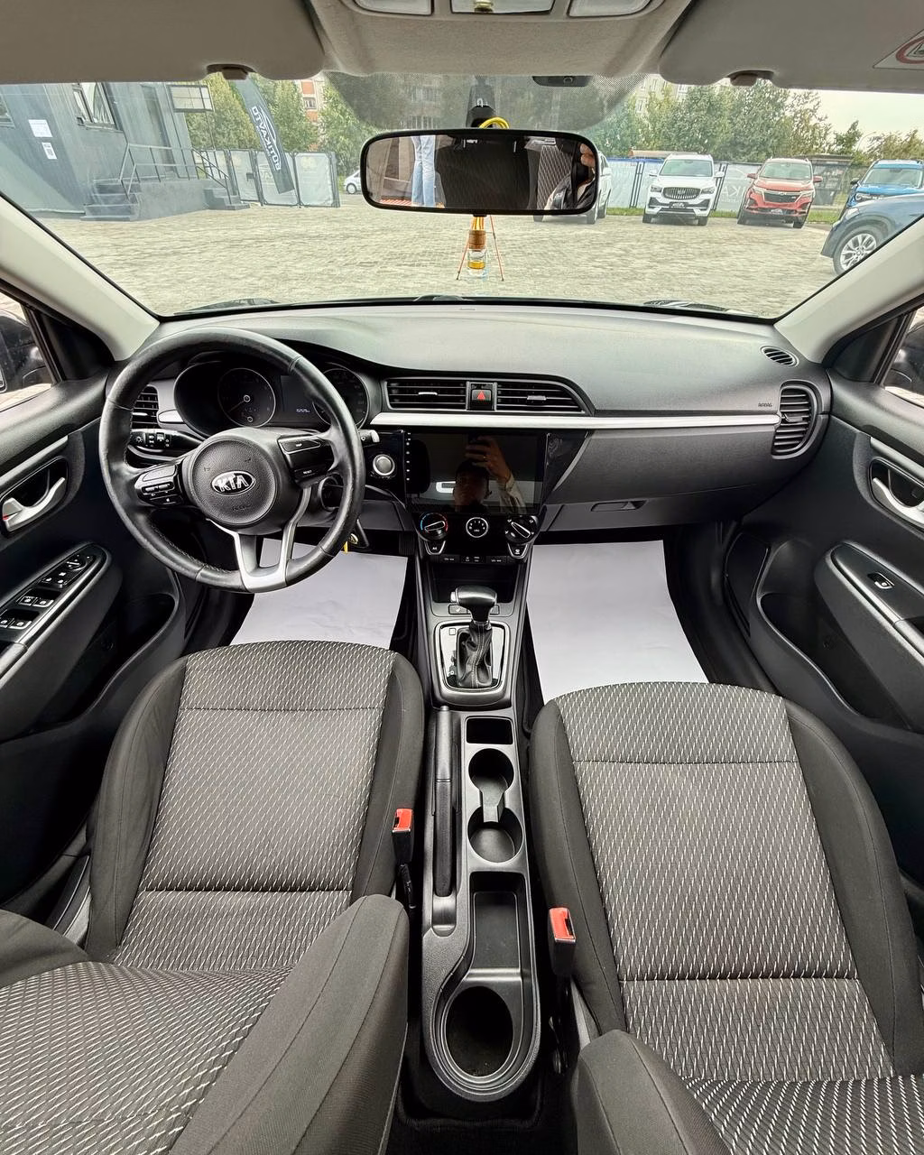 Kia Rio фото 10