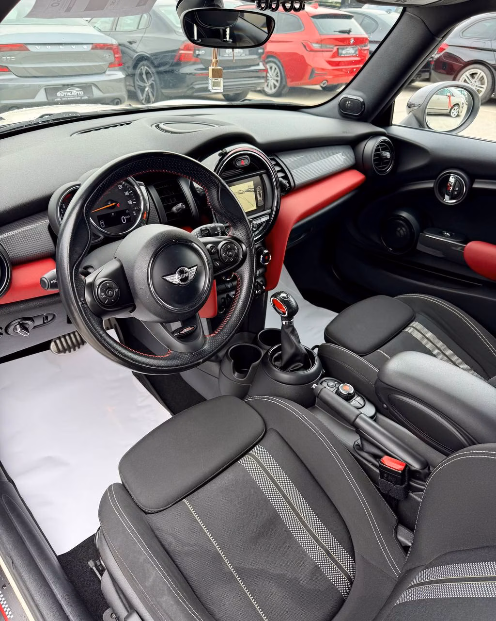 MINI Hatch фото 10