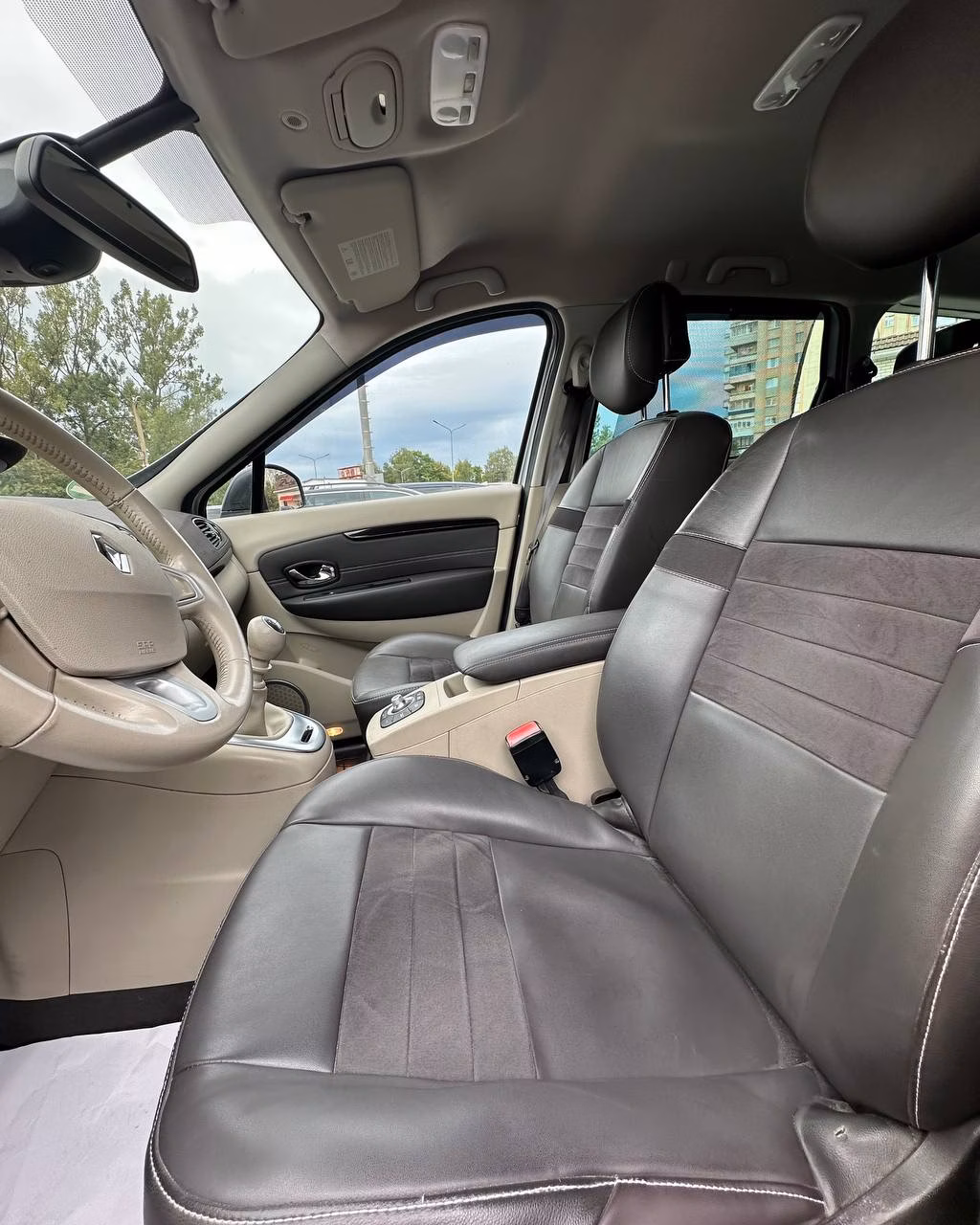 Renault Scenic фото 9