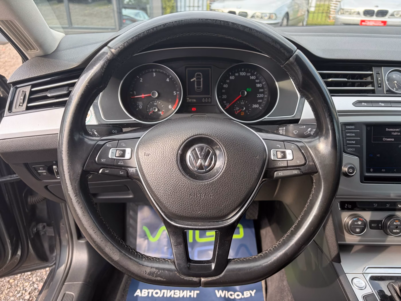 Volkswagen Passat фото 10