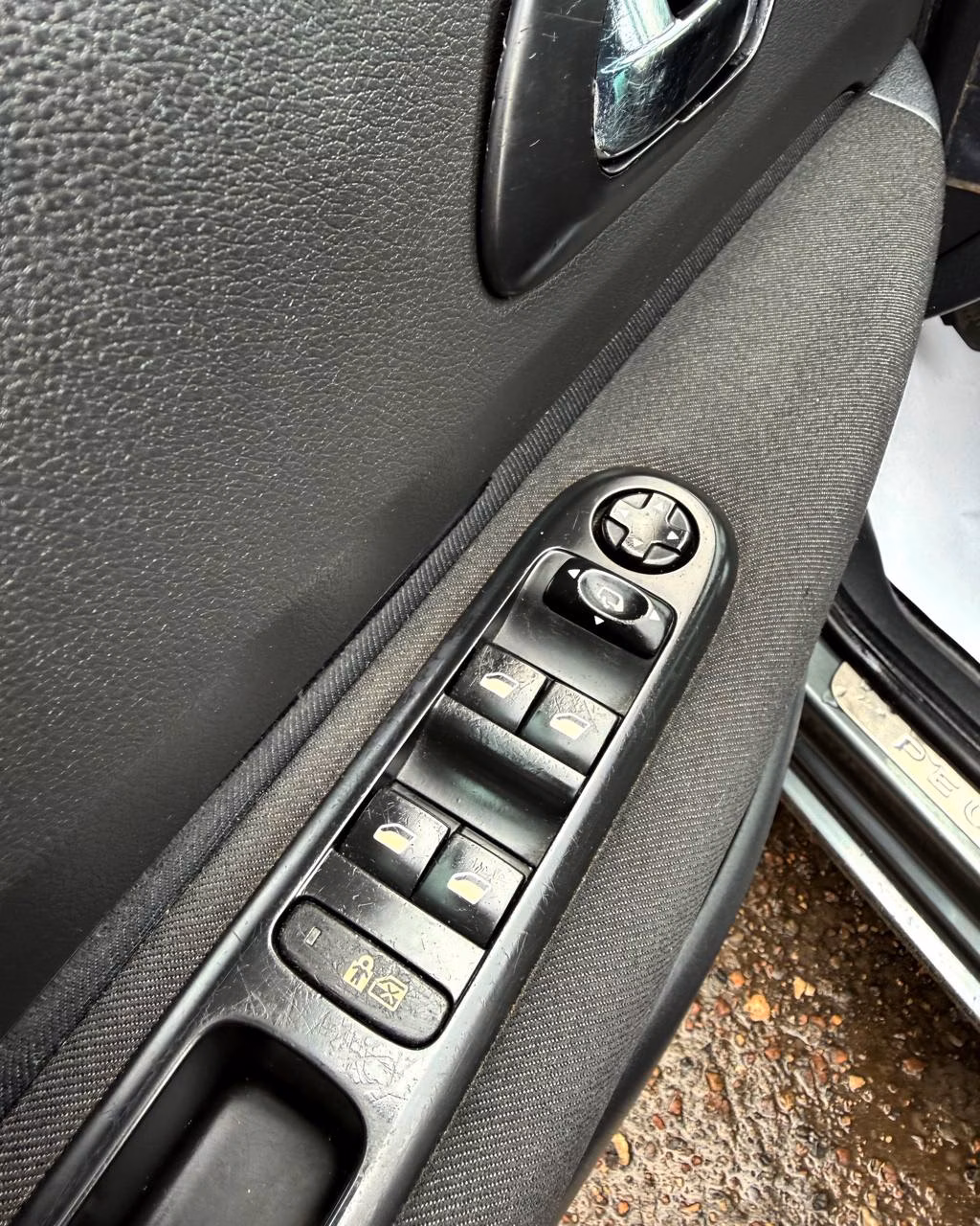 Peugeot 5008 фото 15
