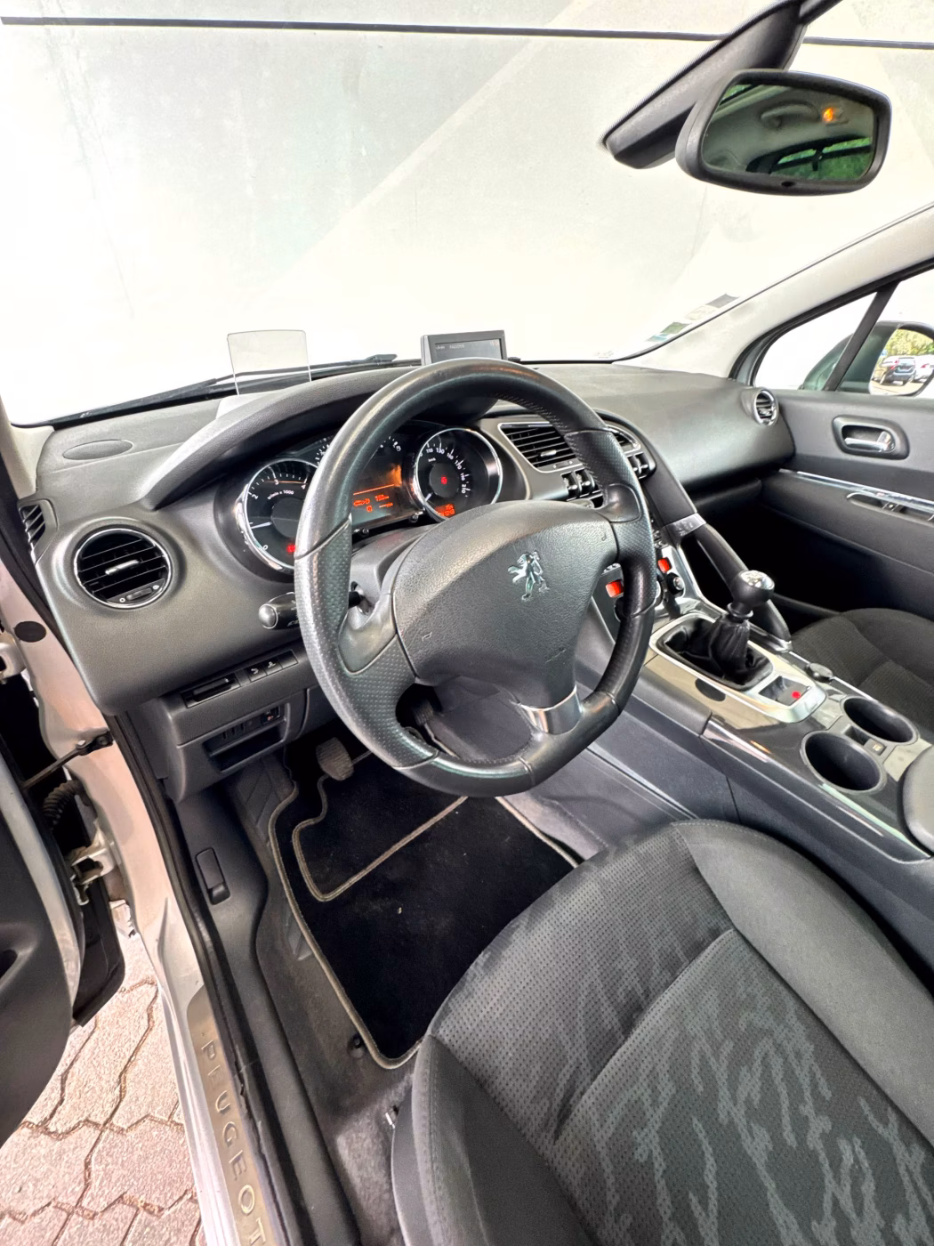 Peugeot 3008 фото 10