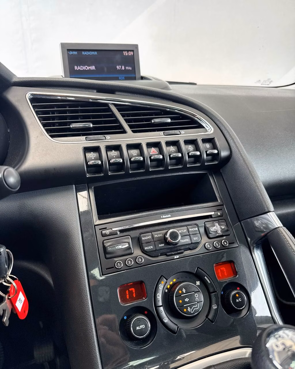 Peugeot 3008 фото 11