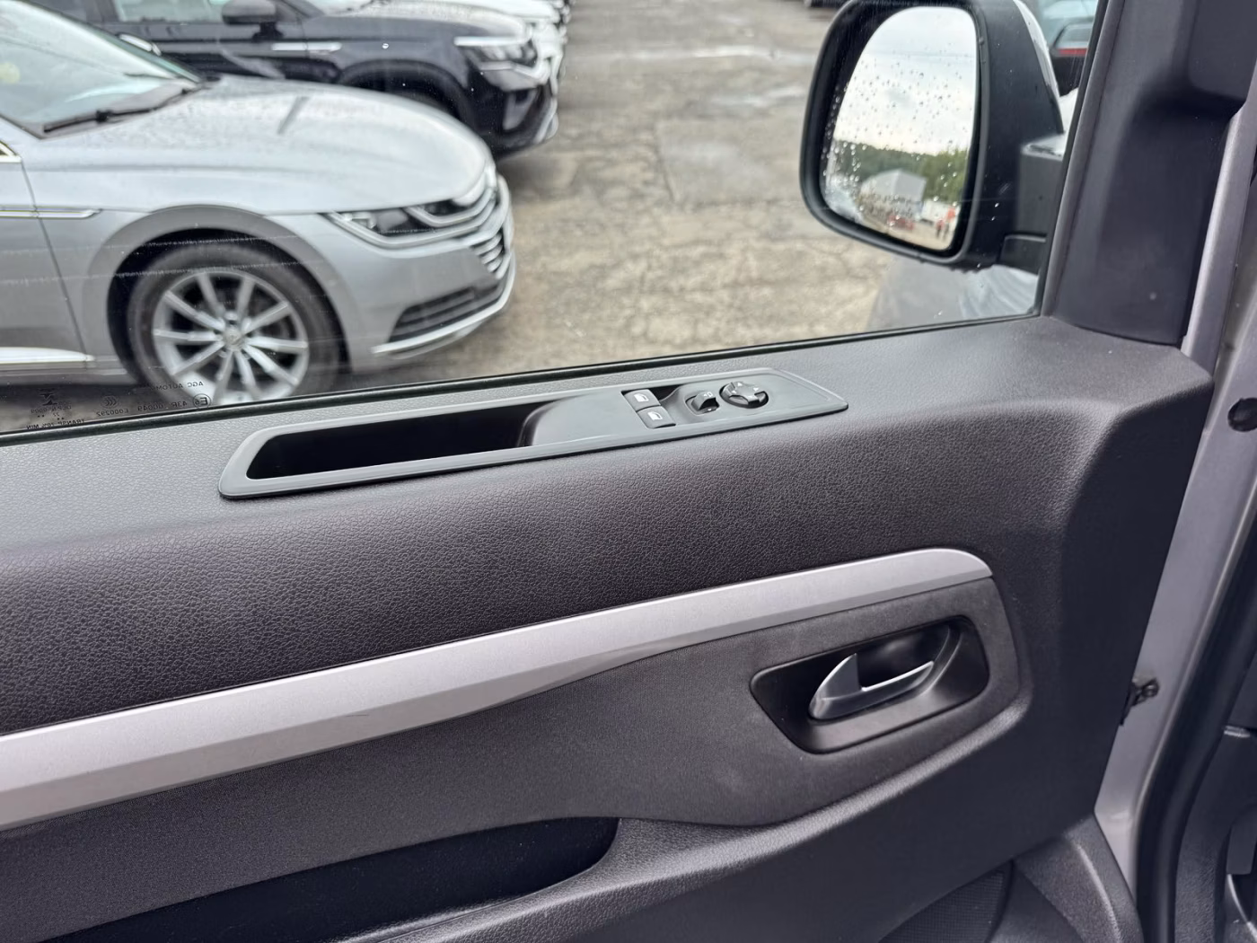 Opel Zafira Life фото 18