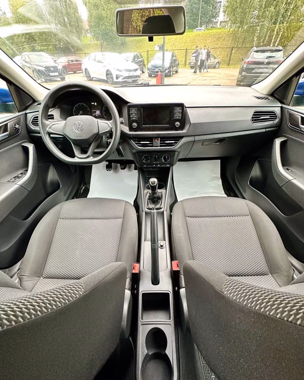 Volkswagen Polo Sedan фото 9
