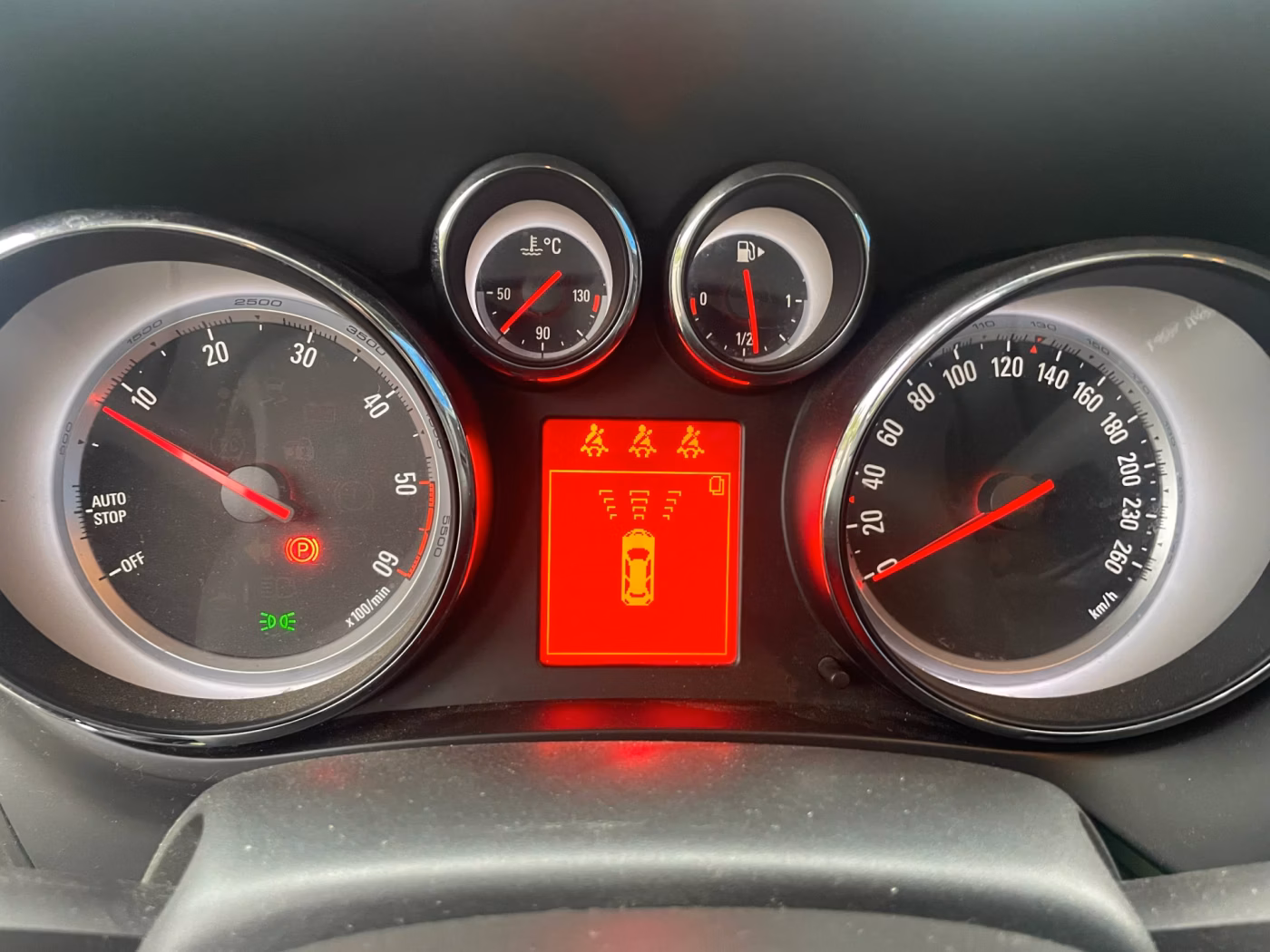 Opel Zafira фото 12