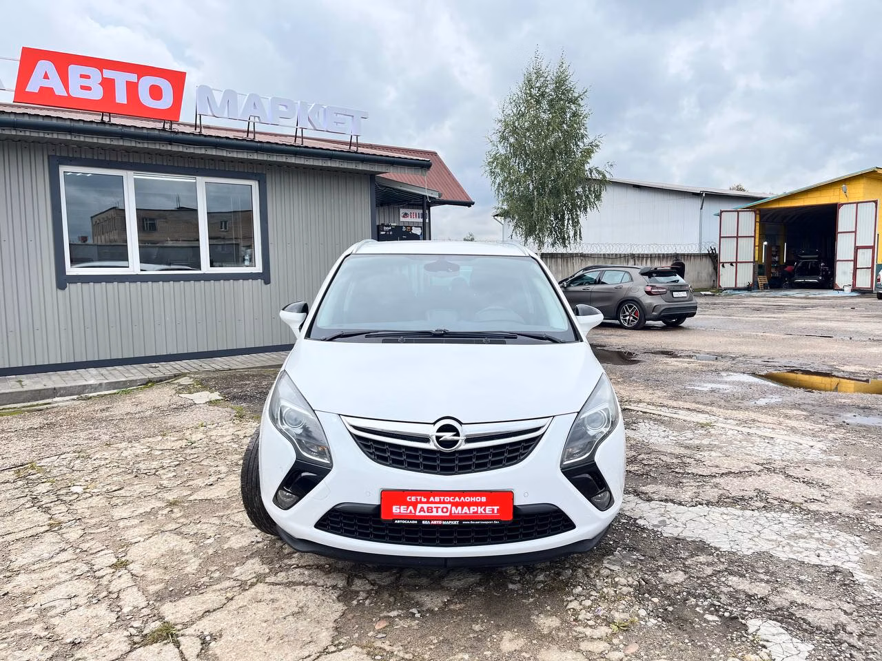 Opel Zafira фото 2