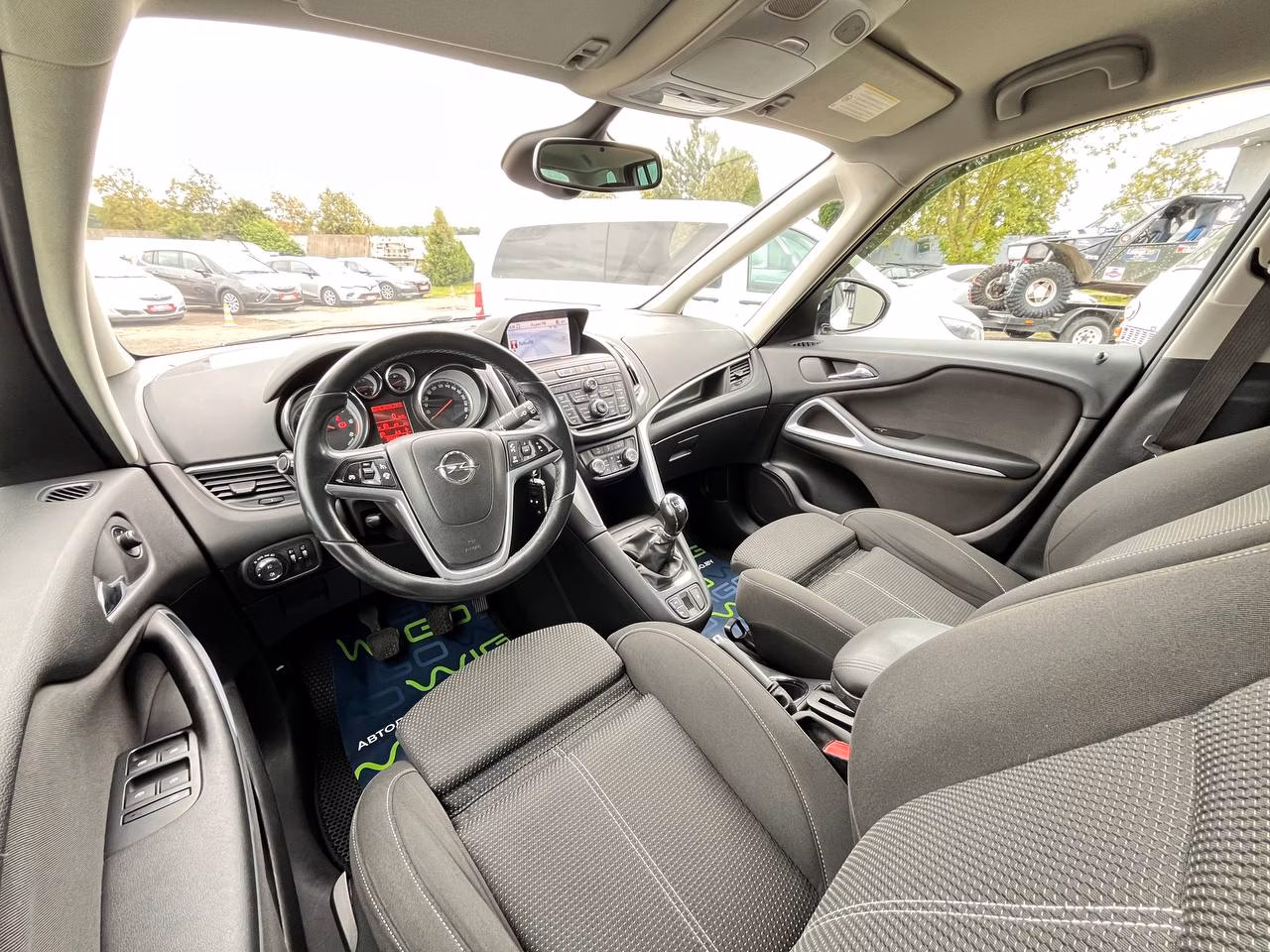Opel Zafira фото 16