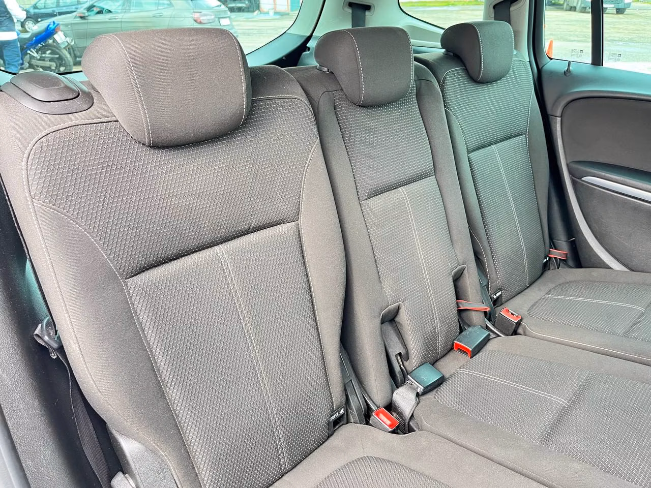 Opel Zafira фото 18