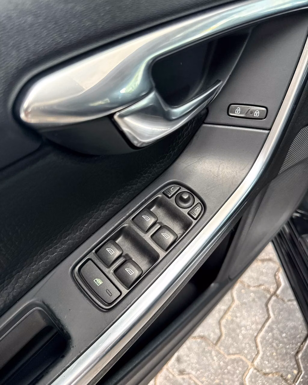 Volvo V60 фото 9