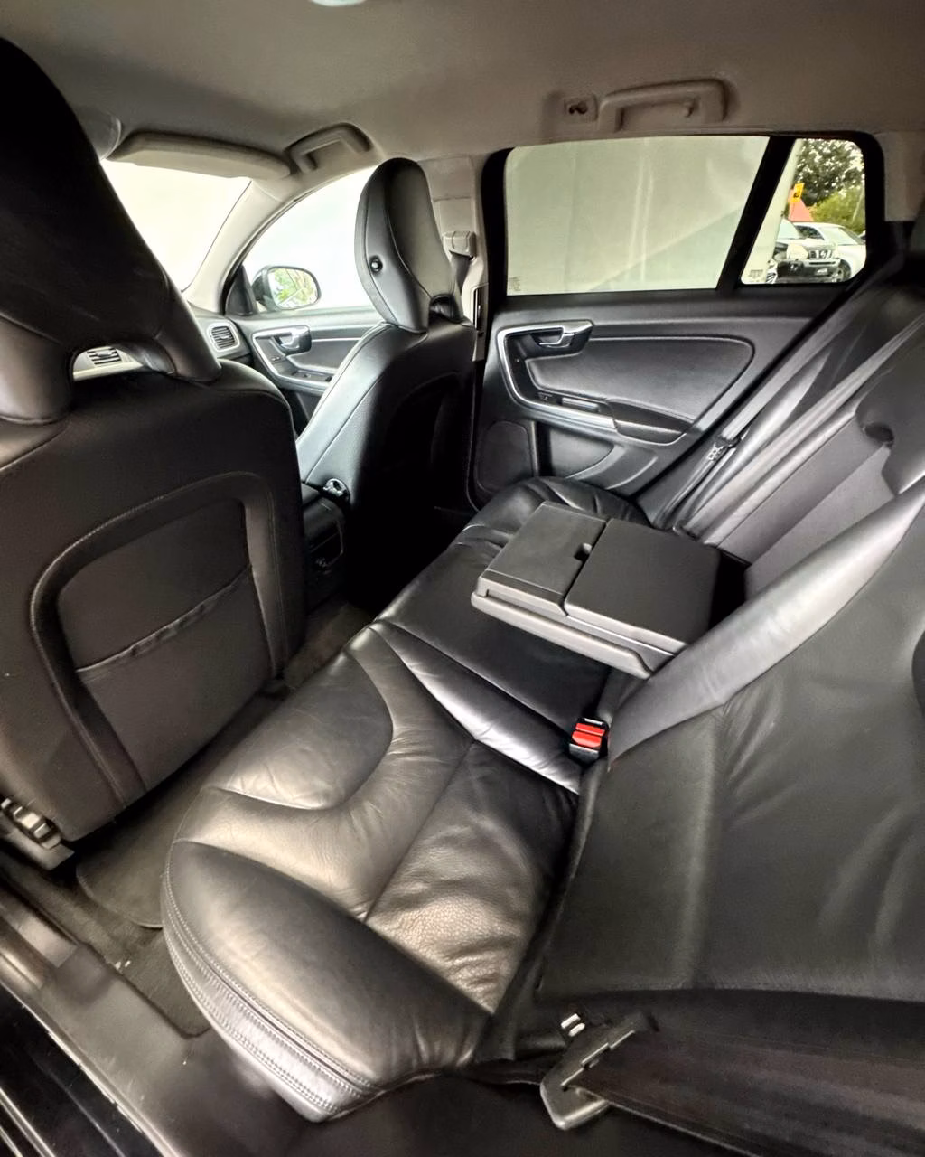 Volvo V60 фото 13