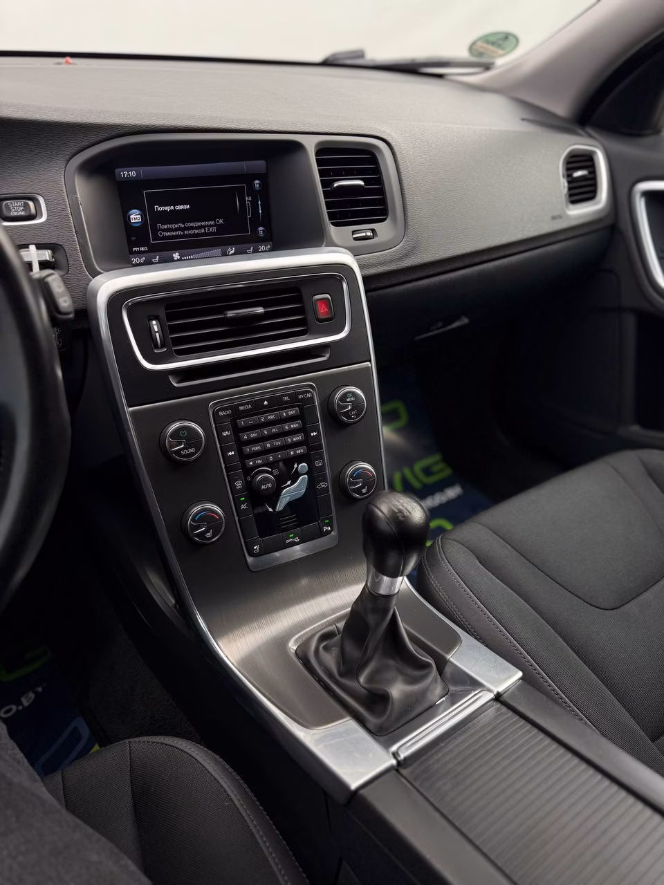 Volvo V60 фото 10
