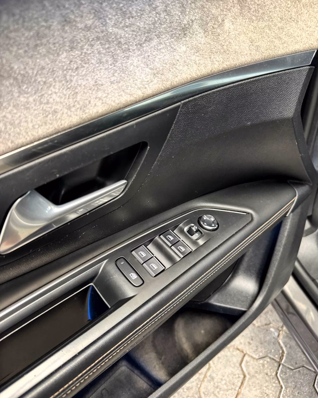 Peugeot 5008 фото 9
