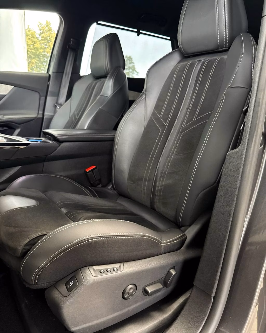 Peugeot 5008 фото 11