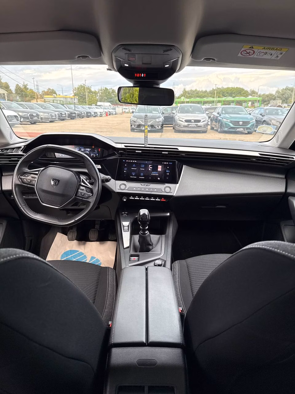 Peugeot 308 фото 12