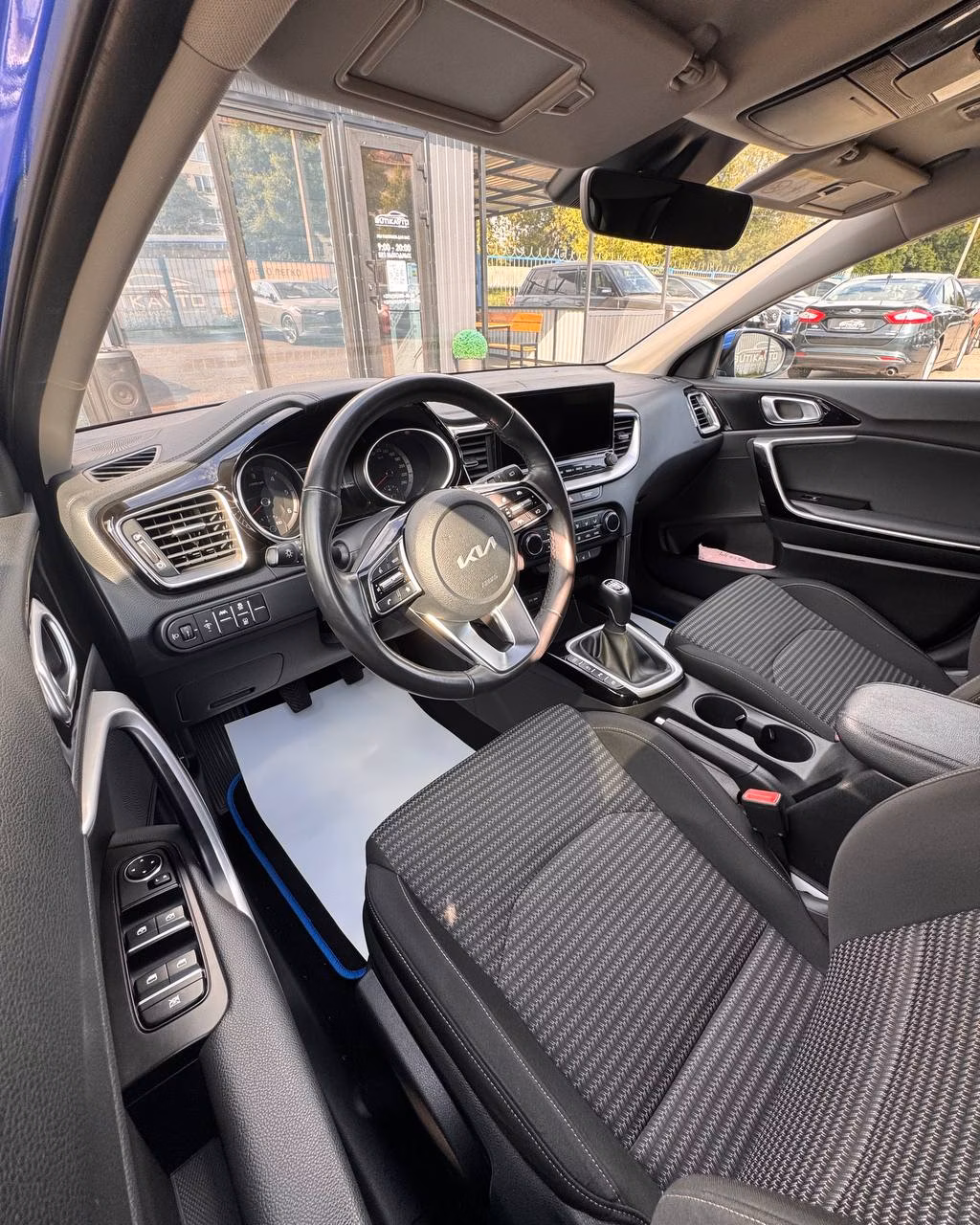 Kia Cee'd фото 9