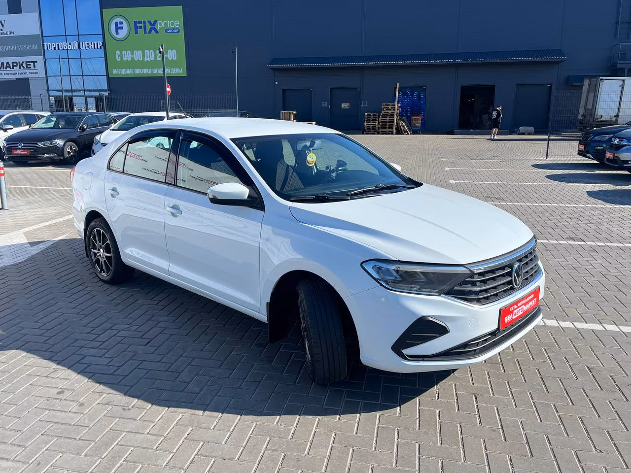 Volkswagen Polo Sedan фото 3