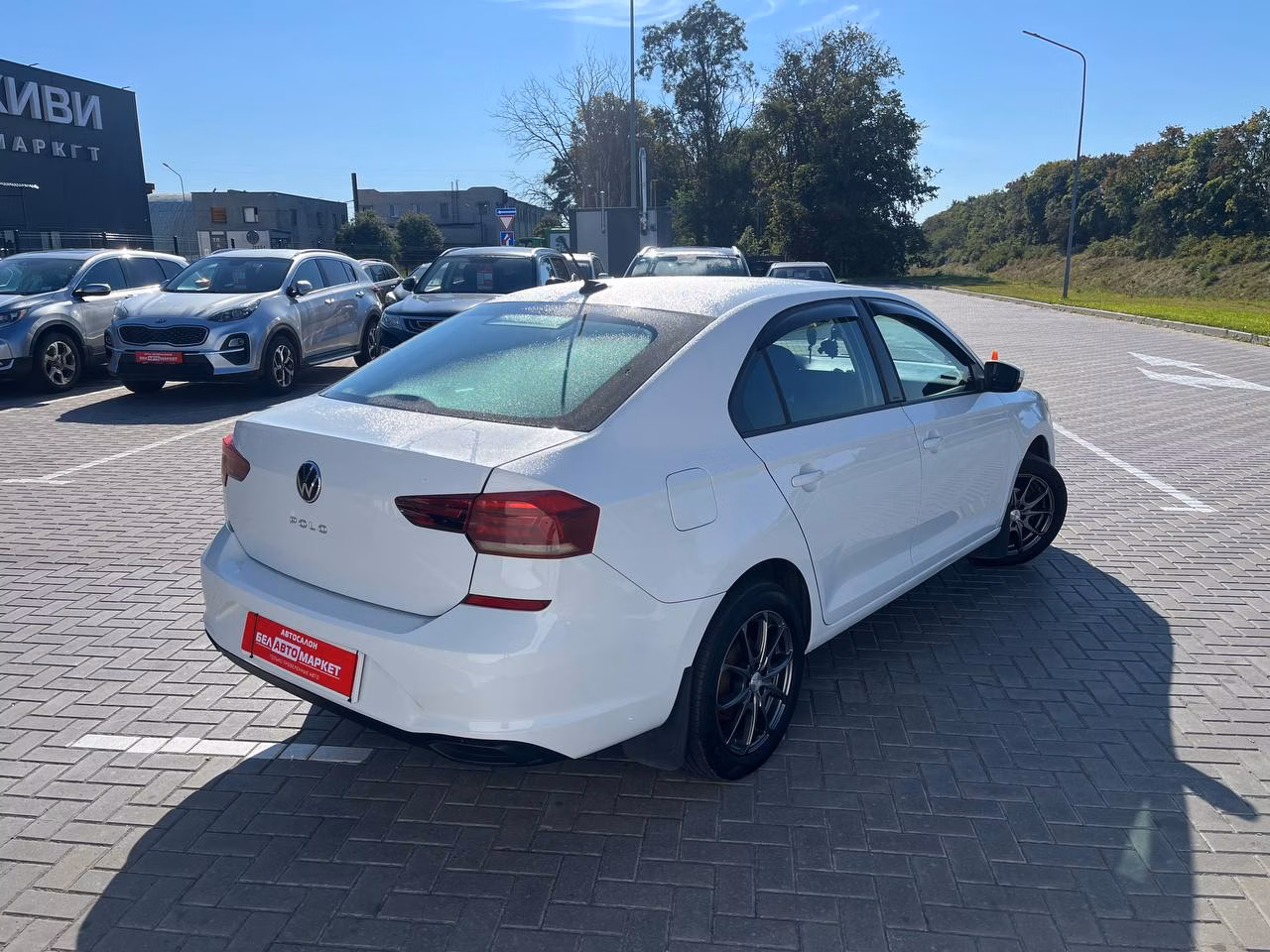 Volkswagen Polo Sedan фото 5
