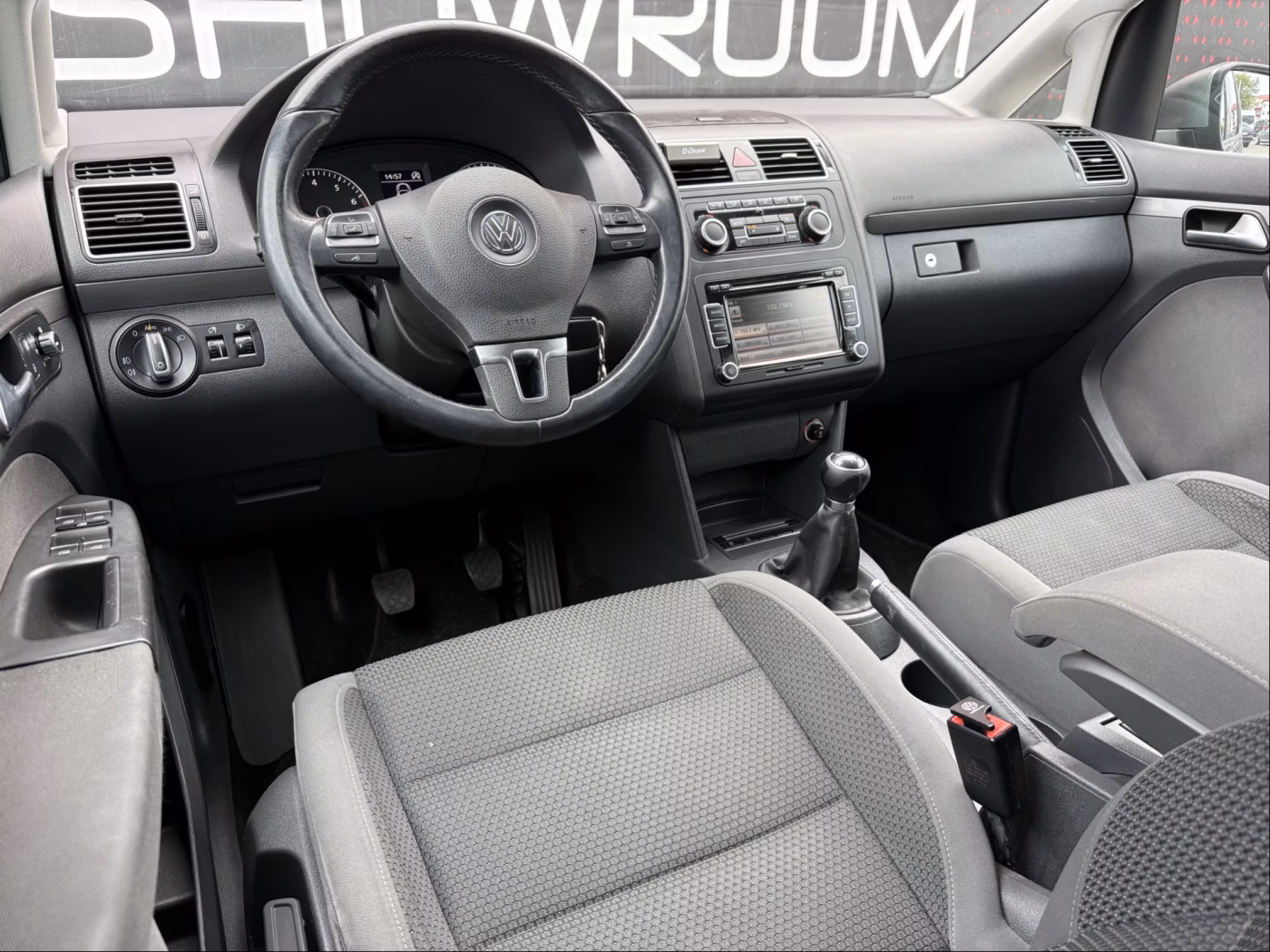Volkswagen Touran фото 9